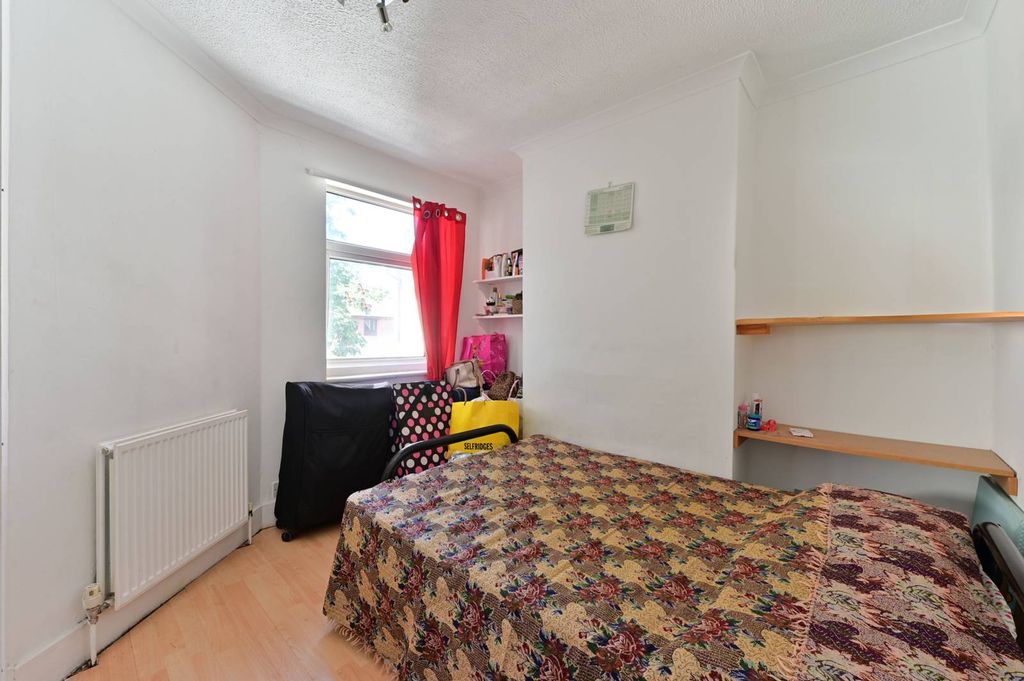 Property photo 3 of 8