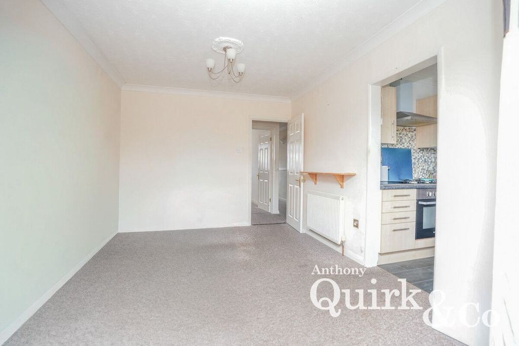 Property photo 3 of 11