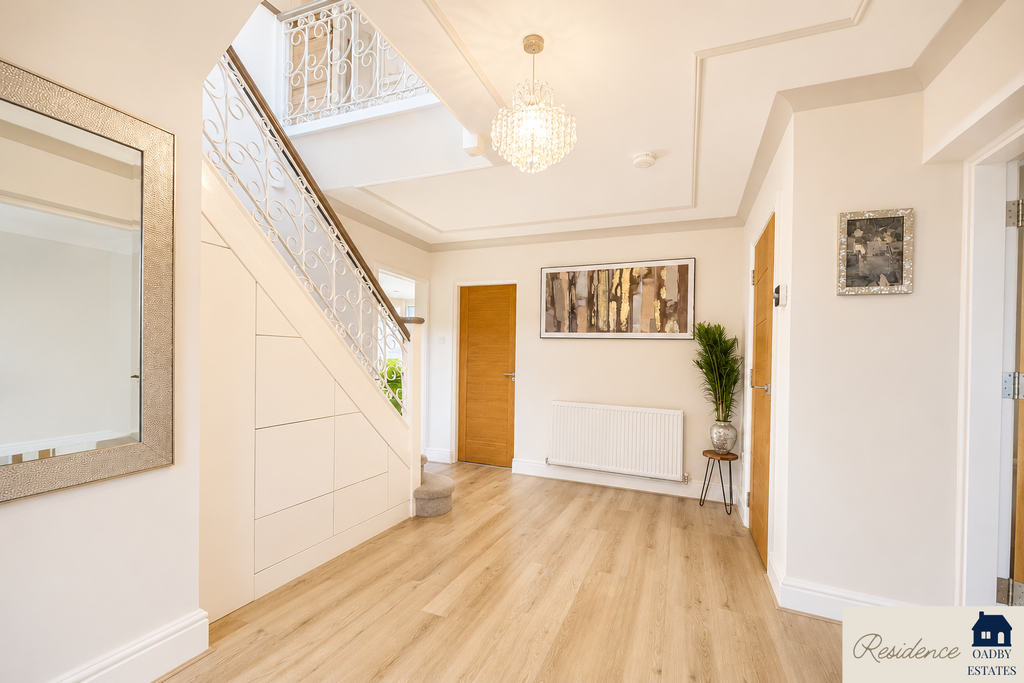 Property photo 2 of 22 Entrance