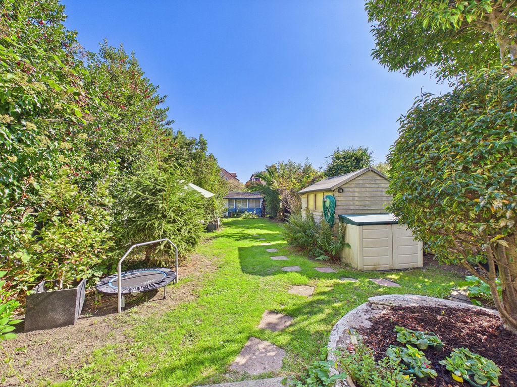 Property photo 1 of 21 Private Garden