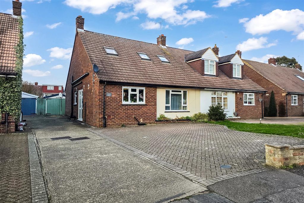 Property photo 1 of 19 Exterior