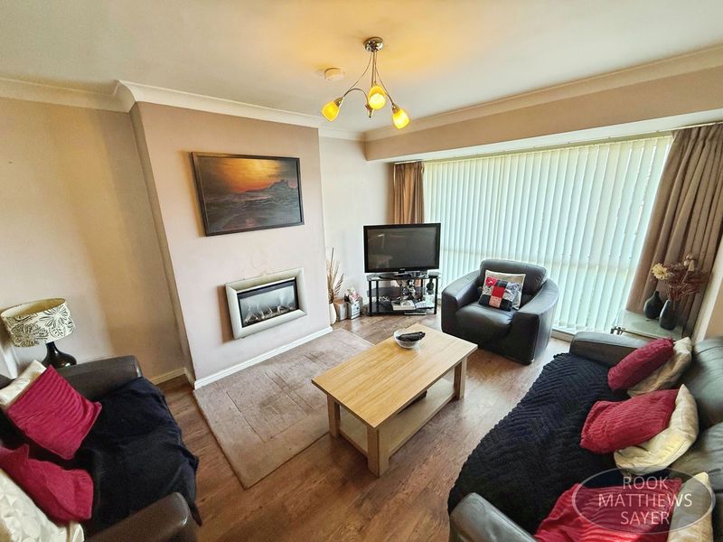 Property photo 3 of 10 Photo 9