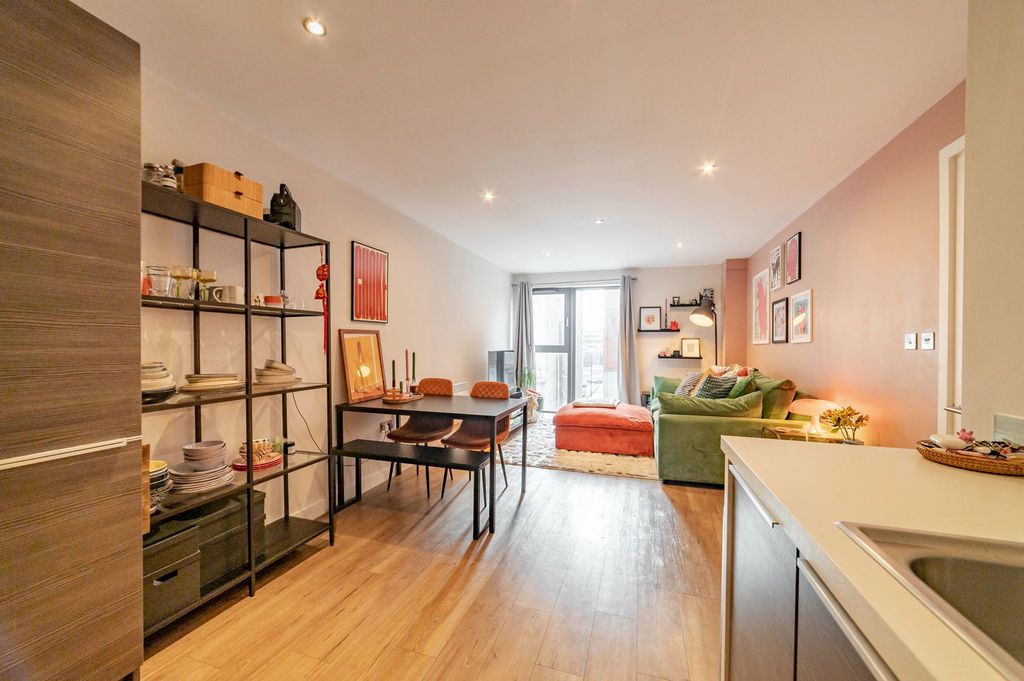 Property photo 3 of 20