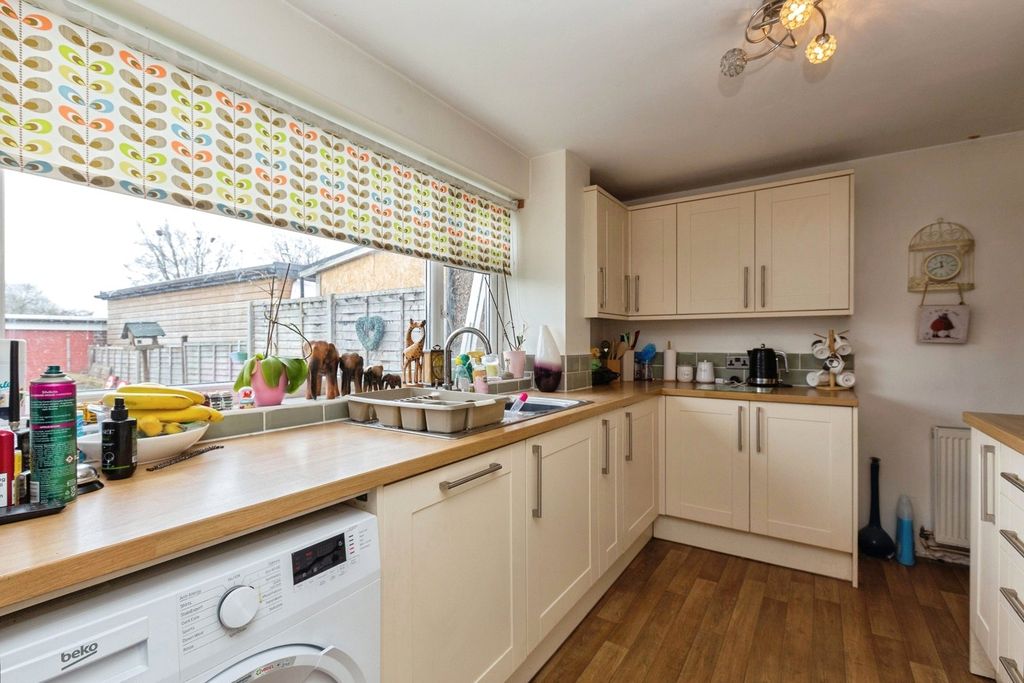 Property photo 3 of 16 Pbox-Img.Jpg