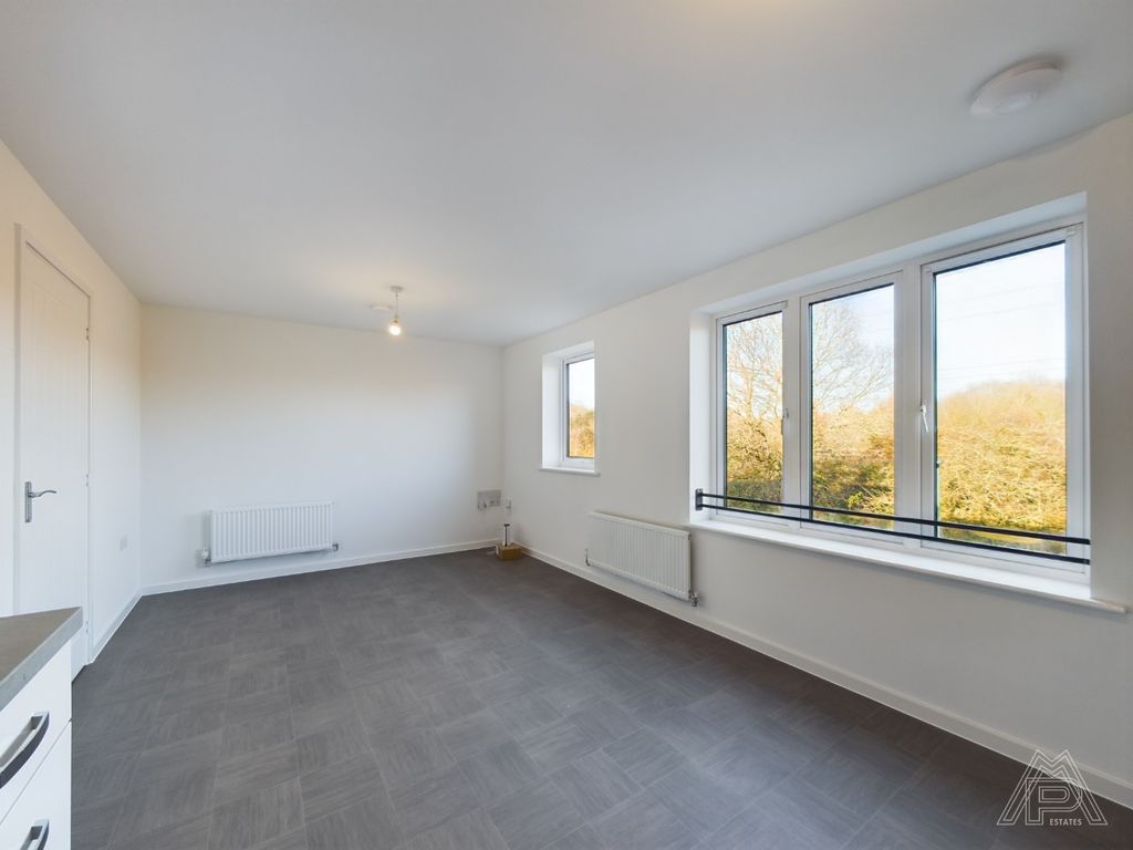 Property photo 3 of 11 3786055