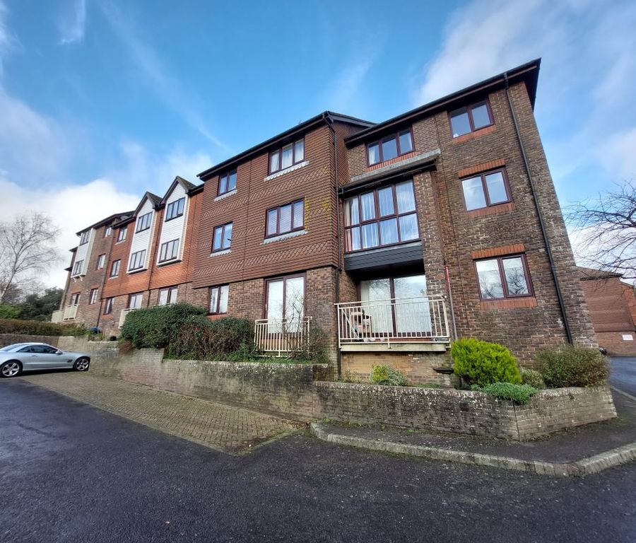 Property photo 2 of 8