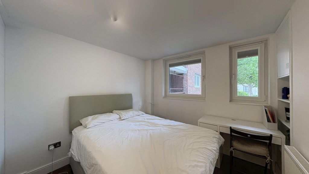 Property photo 3 of 19 Bedroom