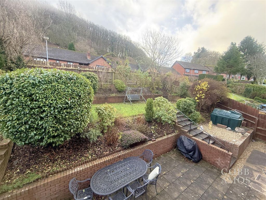 Property photo 2 of 22 Garden.Jpg