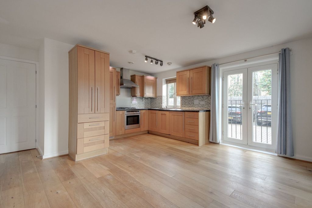 Property photo 1 of 8 Open-Plan Living Area/Kitchen