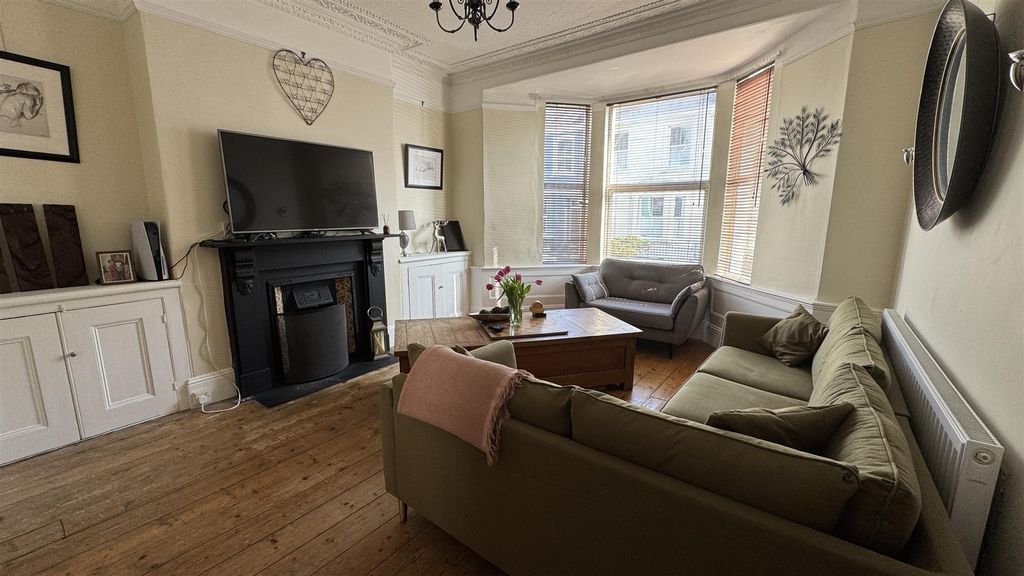 Property photo 2 of 25 Fullsizerender.Jpeg