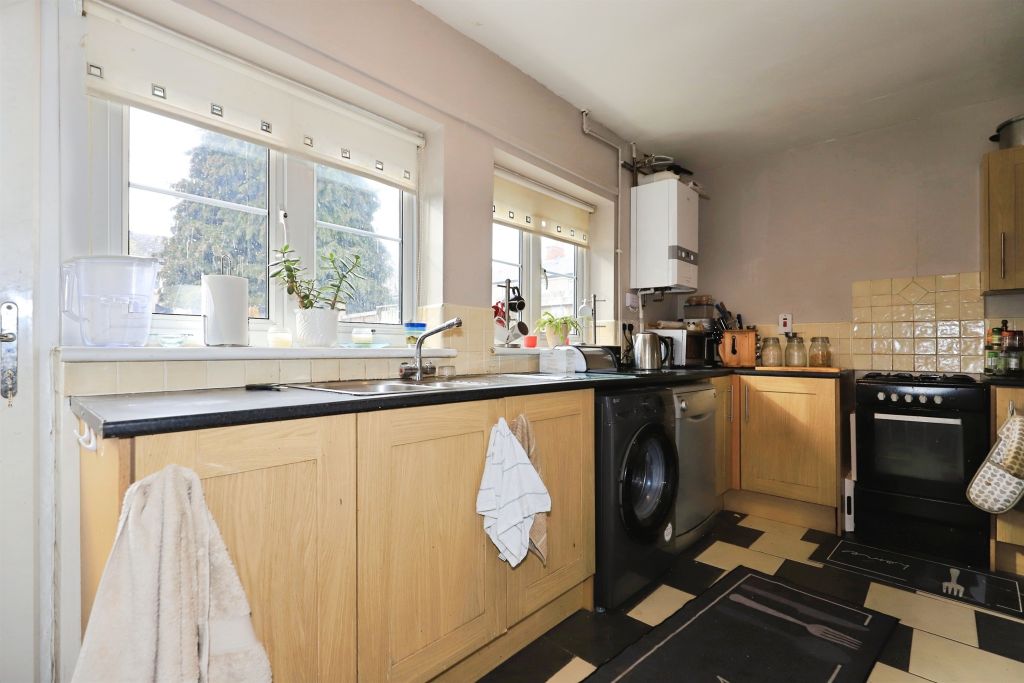 Property photo 2 of 20