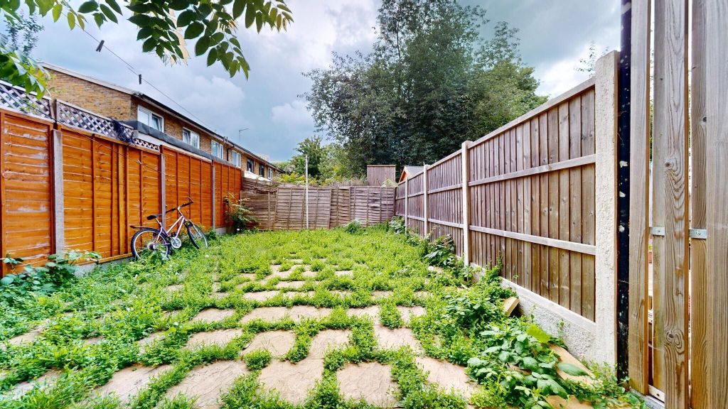 Property photo 1 of 3