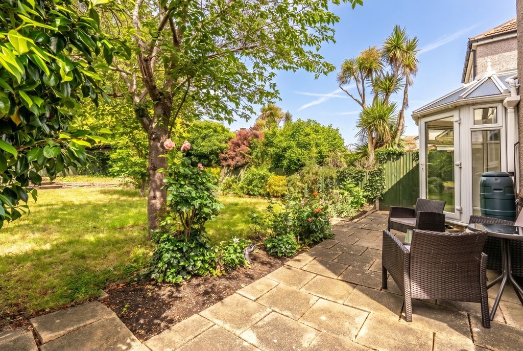 Property photo 1 of 14 5215171