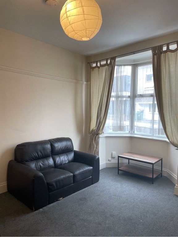 Property photo 2 of 12 Picture No. 28