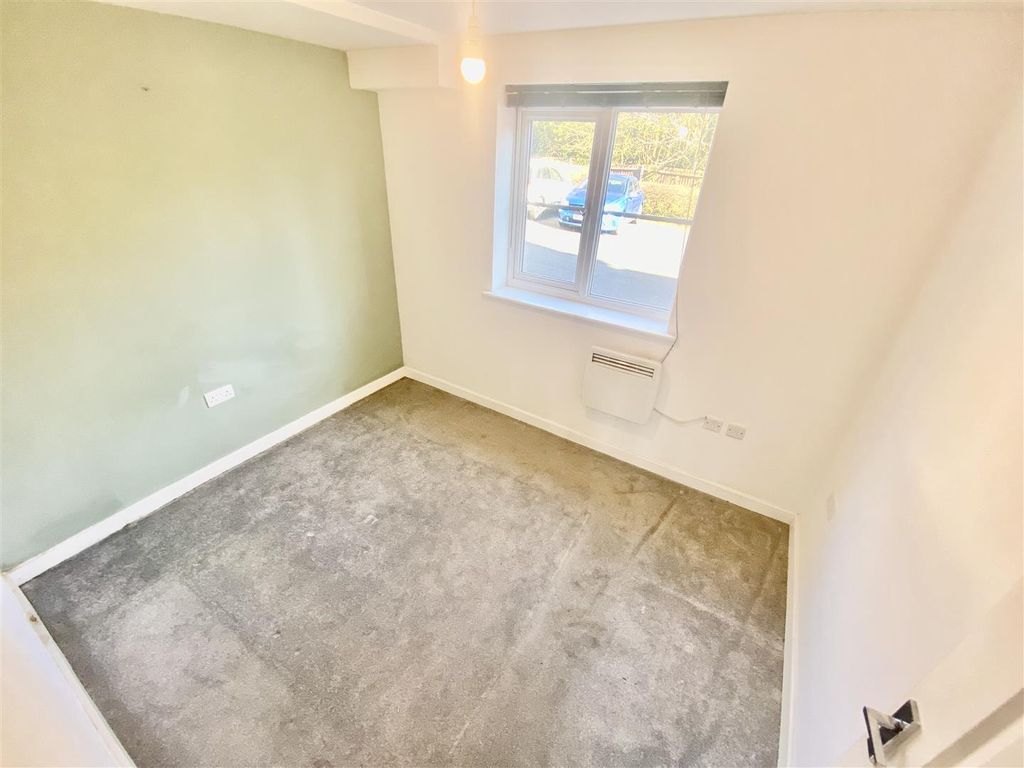 Additional image 7 of 2 bed flat for saleThe Waterfront, Exhall, Coventry CV7