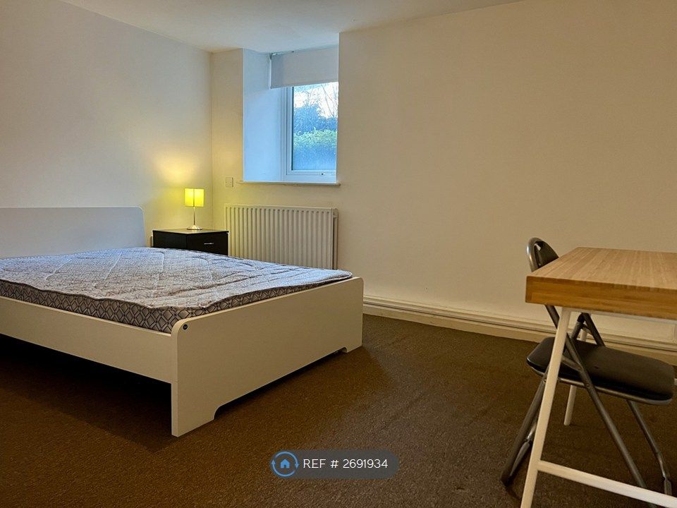 Property photo 2 of 9