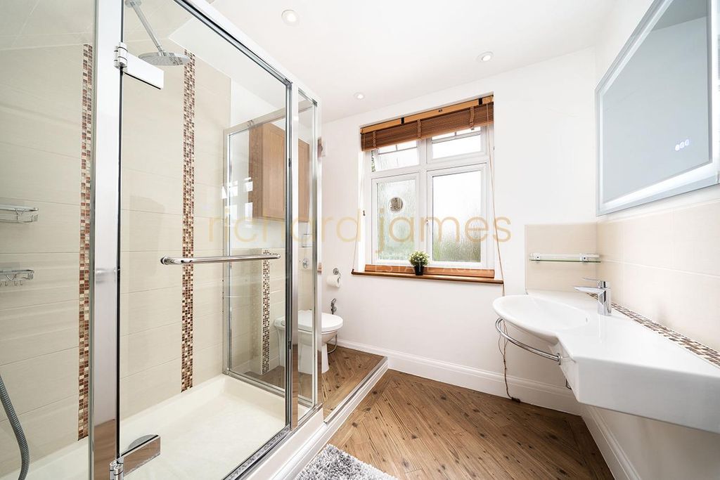 Additional image 11 of 4 bed detached house for saleCanons Drive, Edgware HA8