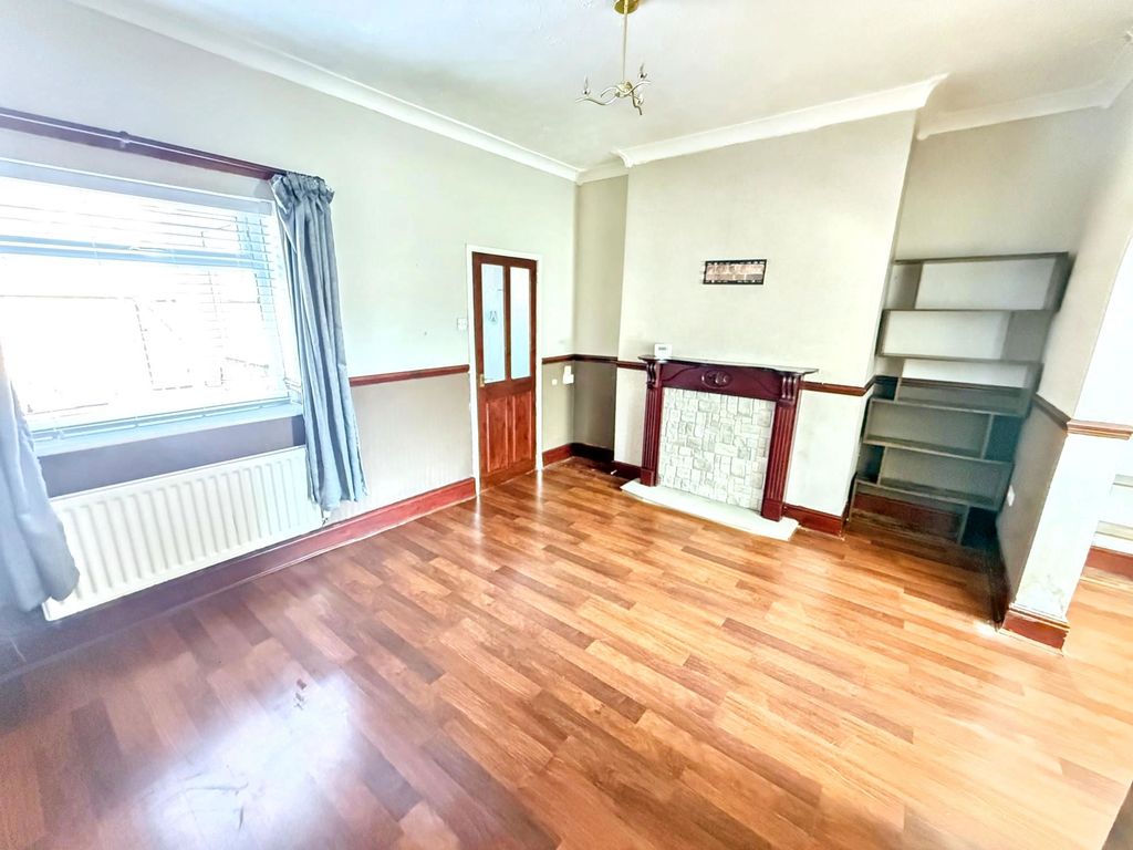 Property photo 3 of 8
