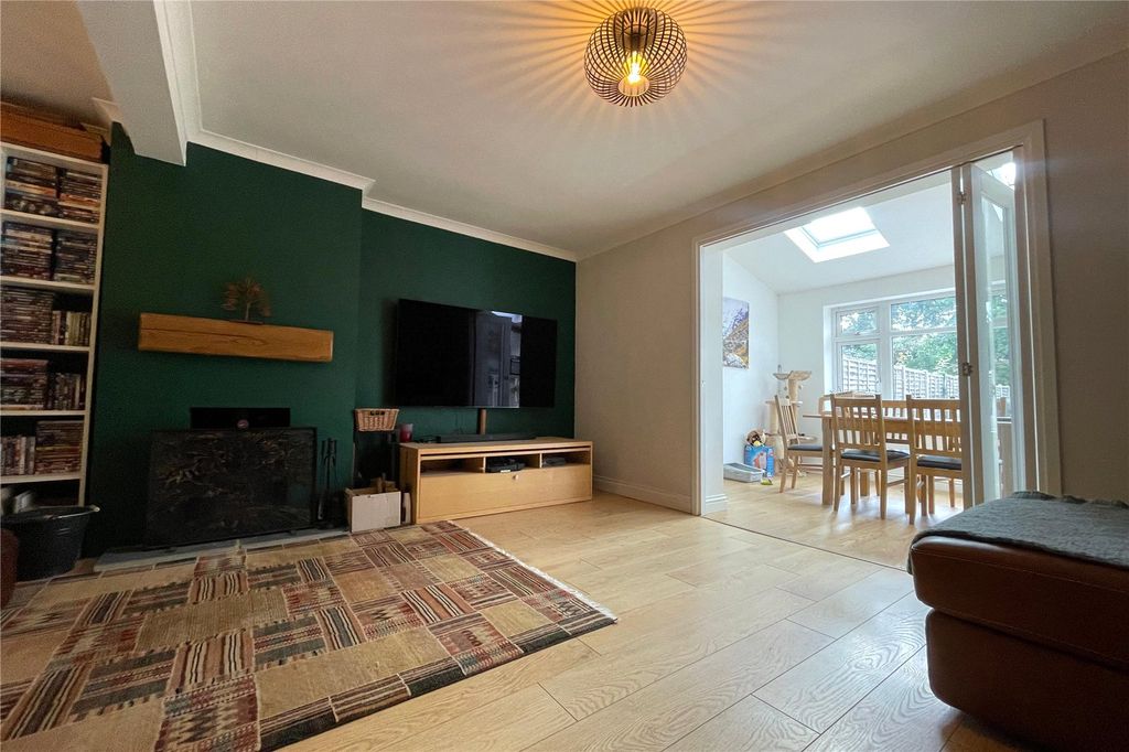 Property photo 2 of 23 Picture No. 20