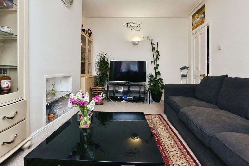 Property photo 3 of 16