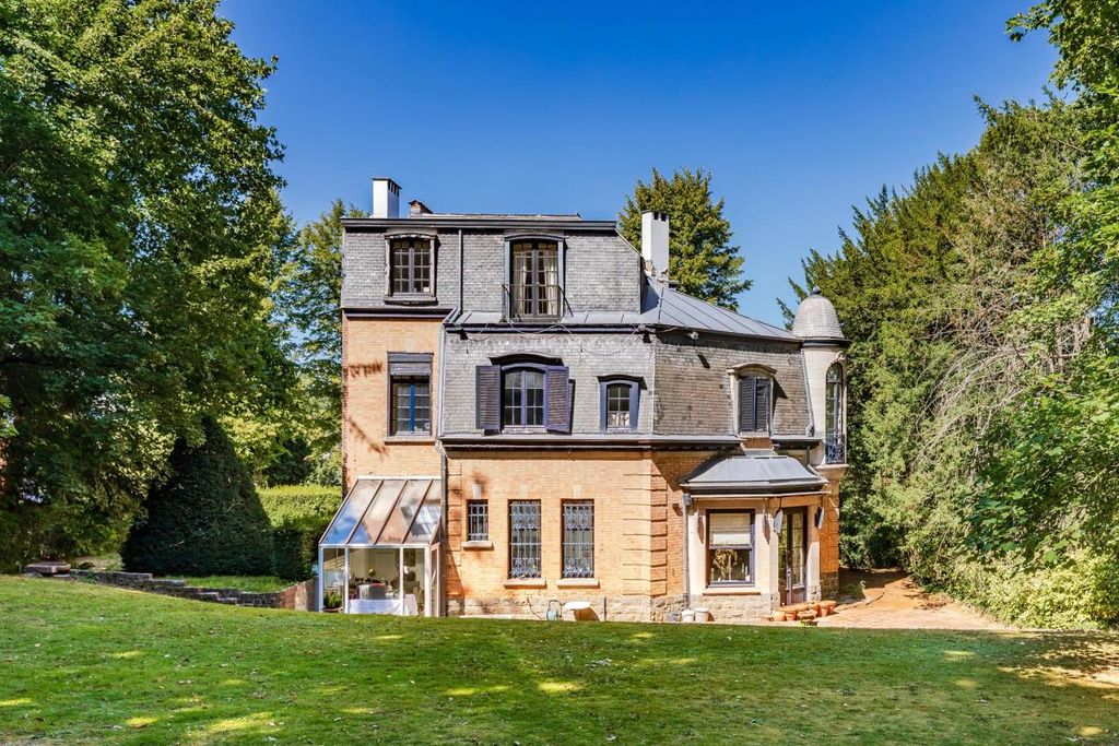 Property photo 2 of 18