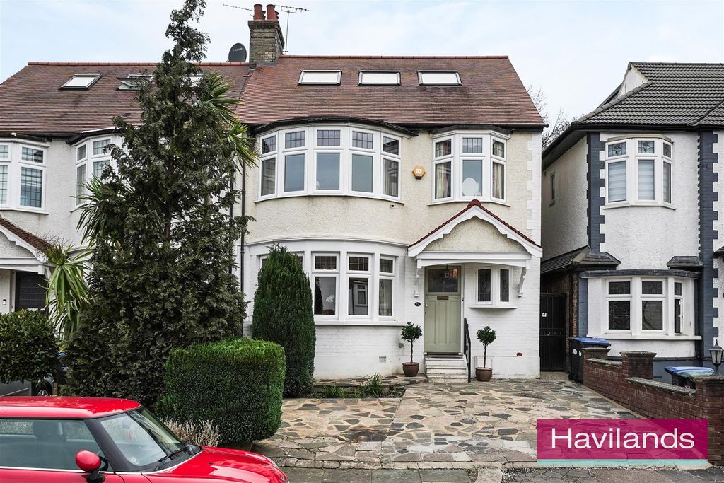 Property photo 1 of 23 Hillfield Park-22.Jpg