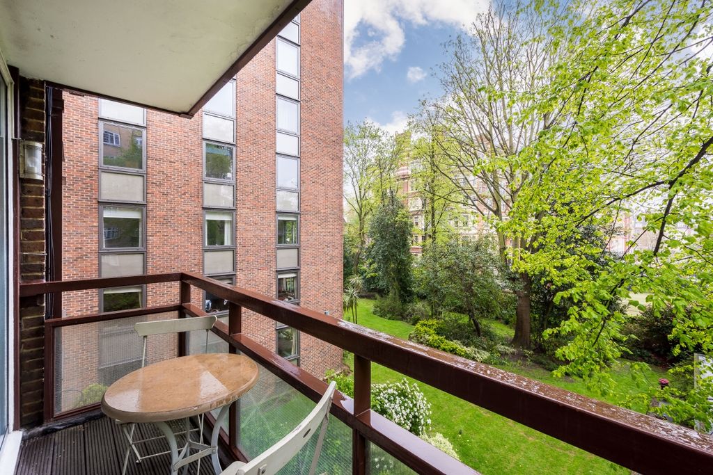 Property photo 3 of 12 Balcony