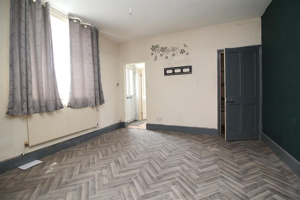 Property photo 2 of 10 Dining Room 2 .Jpg