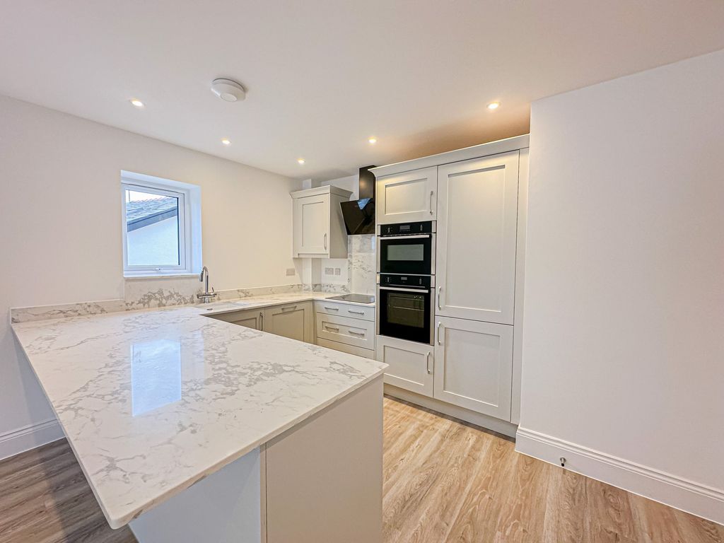 Property photo 2 of 20 Photo 8