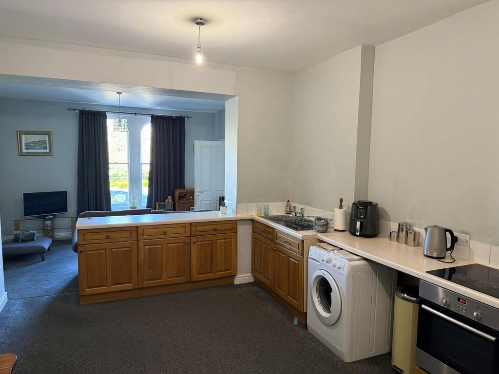 Property photo 1 of 6 4.Jpg