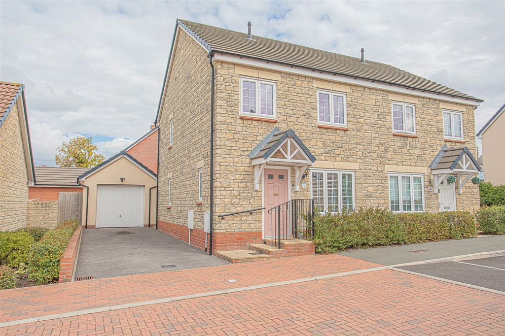 Property photo 1 of 16 Picture No. 17