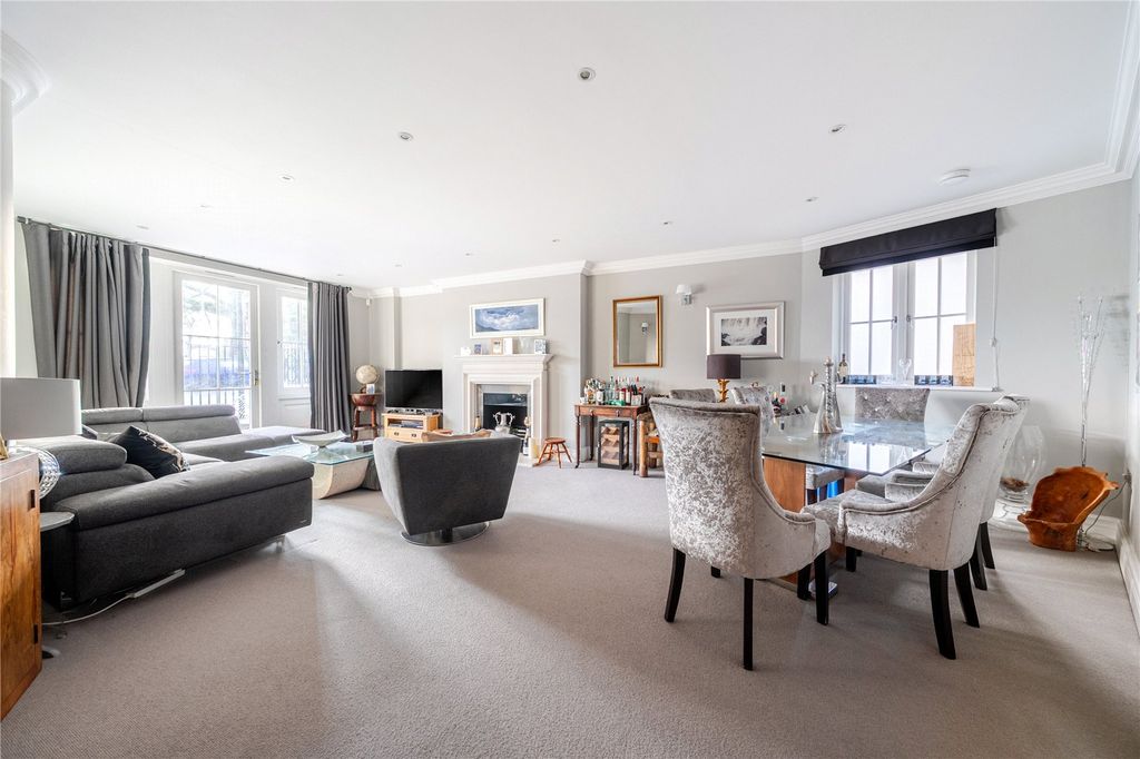 Property photo 3 of 8 Open Plan Living