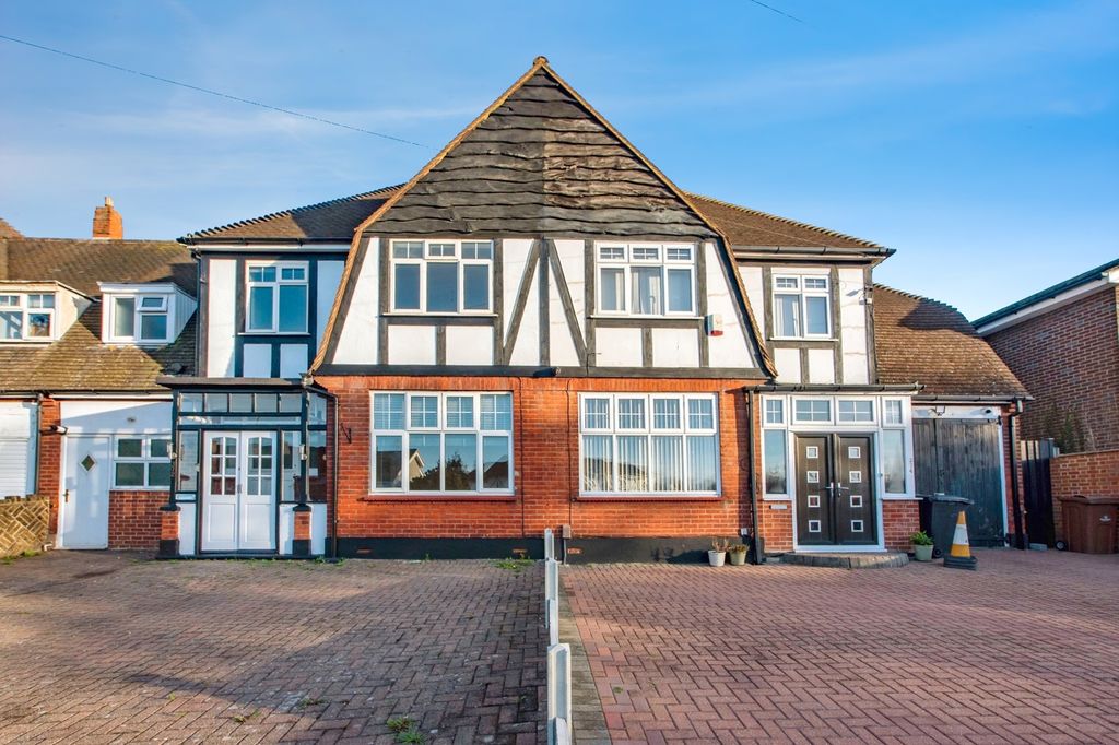 Property photo 2 of 28 Front