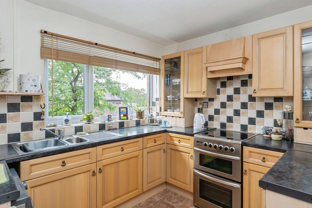 Property photo 3 of 17 Photo