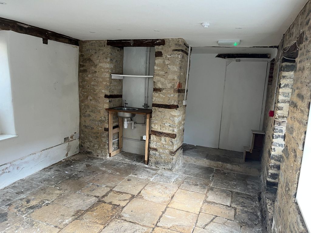 Property photo 3 of 3