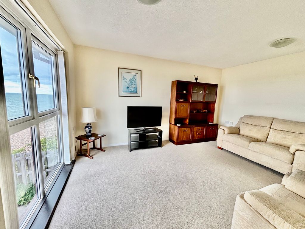 Property photo 3 of 10 Living Room