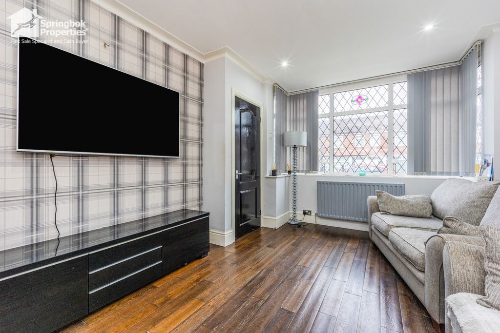 Property photo 2 of 11 Image 2