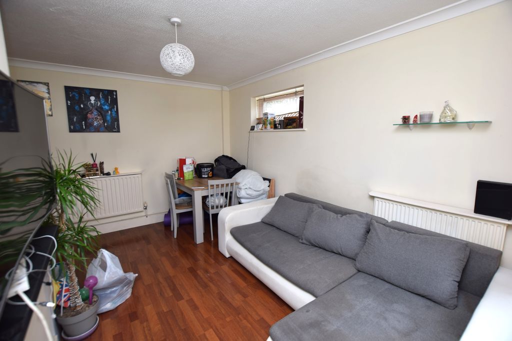 Property photo 2 of 8 Photo 8