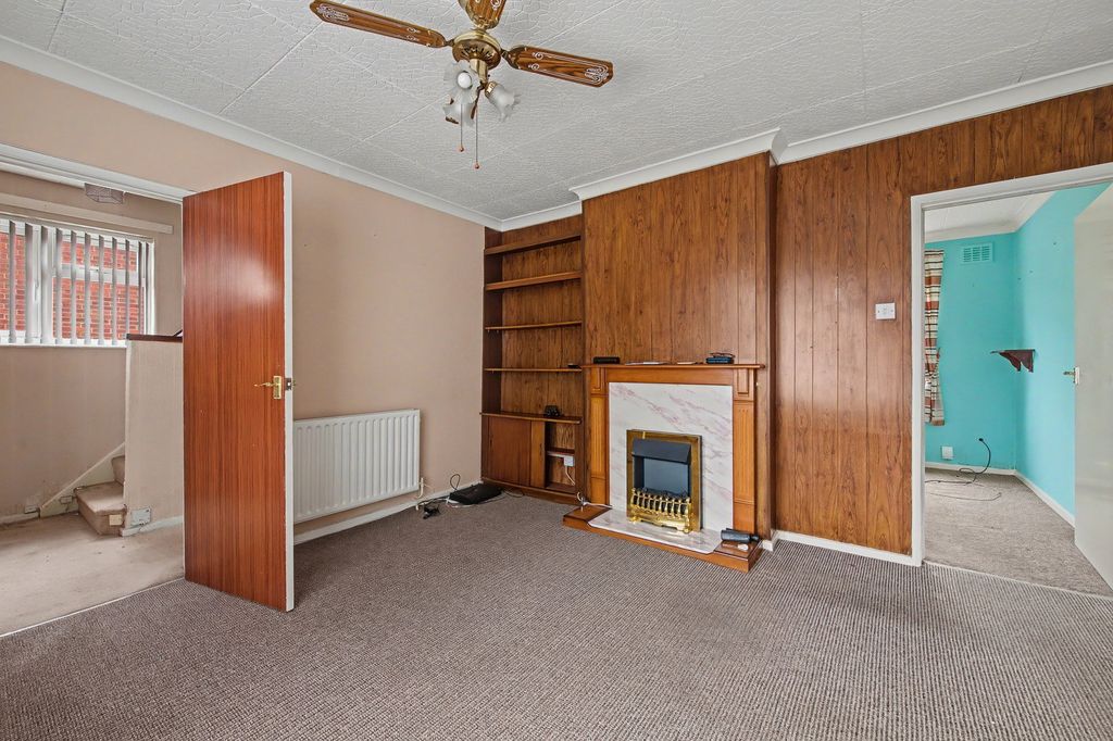 Property photo 2 of 16