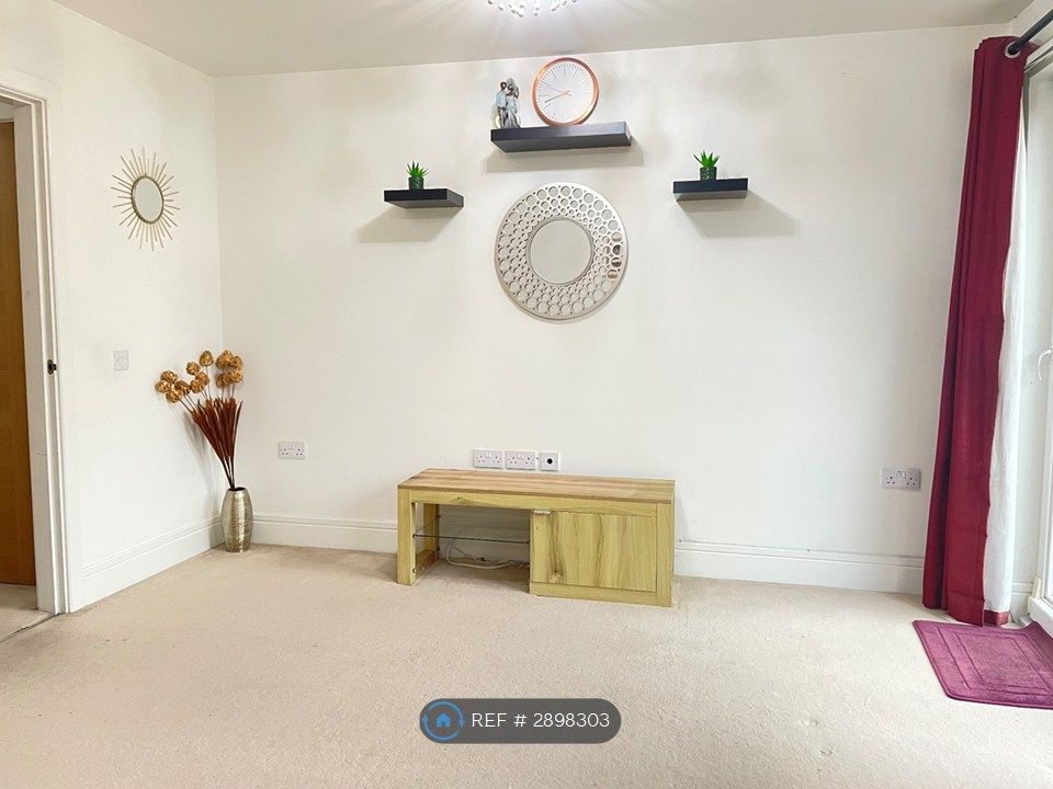Property photo 3 of 12 Living Room