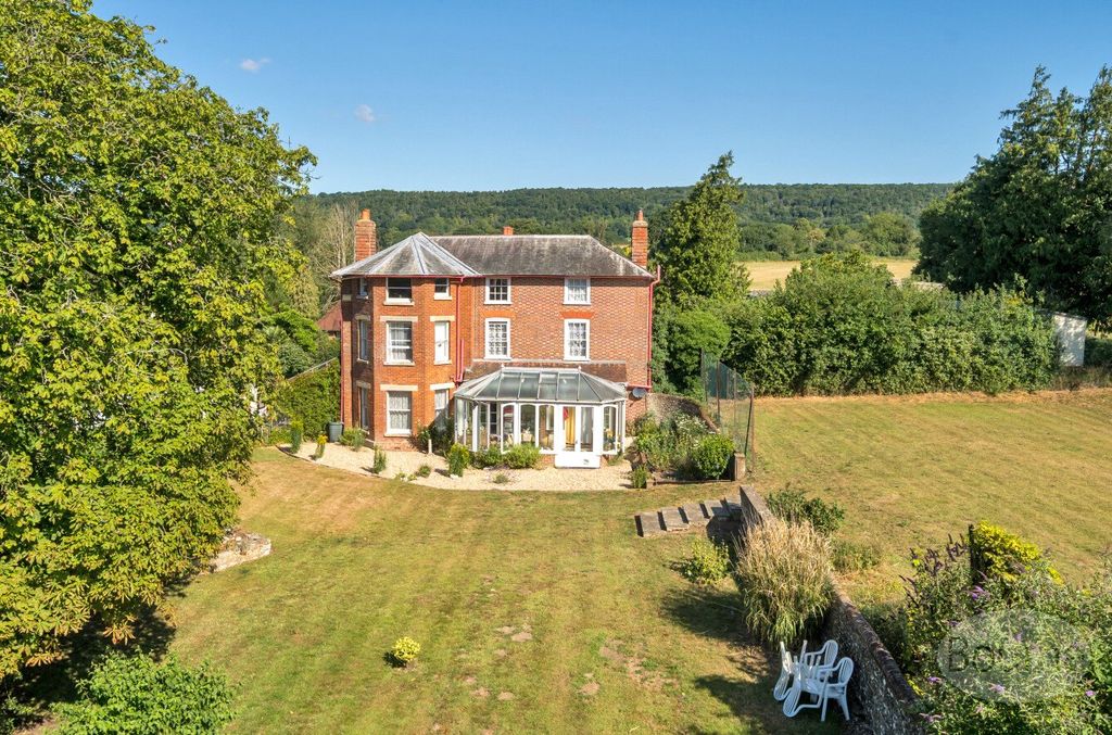 Property photo 1 of 27 Picture No. 30