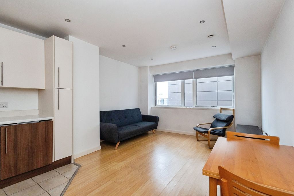 Property photo 2 of 14 Pbox-Img.Jpg