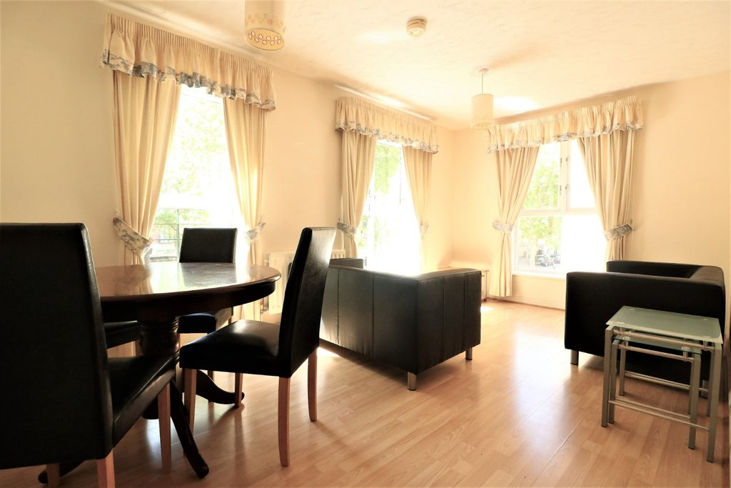 Property photo 2 of 7 806932