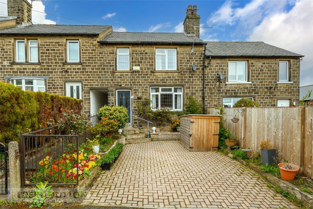 Property photo 1 of 18 Front