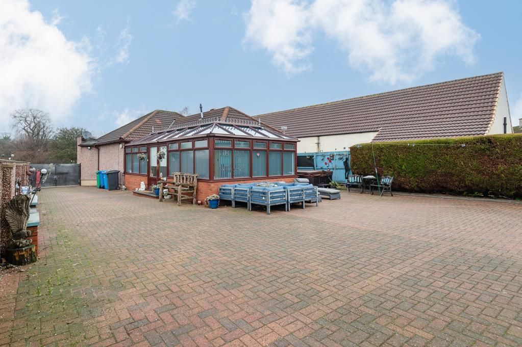 Property photo 2 of 29 Lev1418Pem Parking Again.Jpg