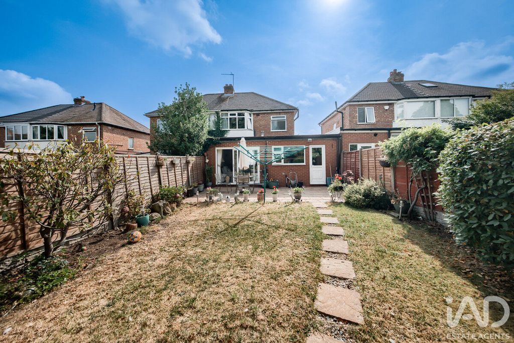 Property photo 2 of 22
