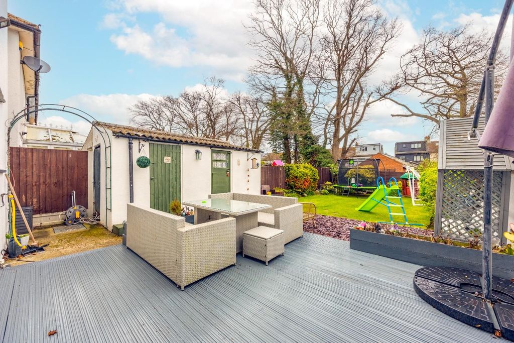 Property photo 3 of 26 Garden