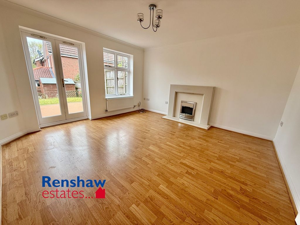 Property photo 2 of 11 L