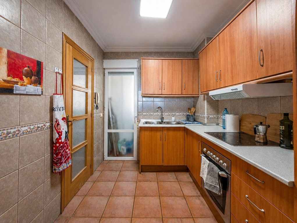 Property photo 3 of 23