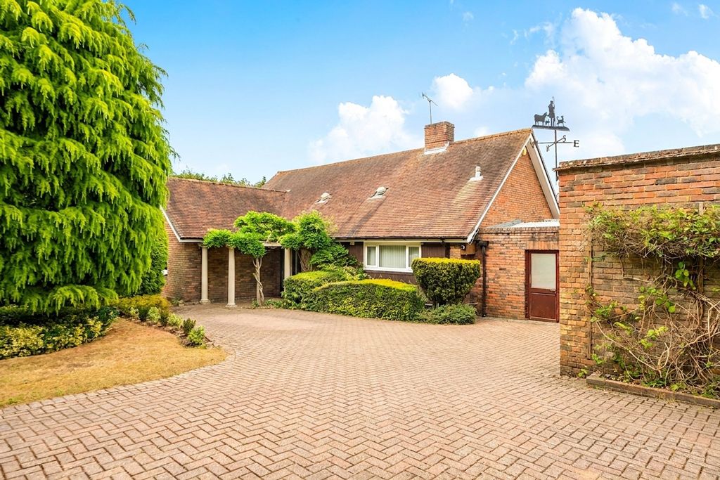 Property photo 1 of 18
